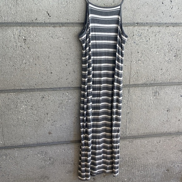 🤍 Jo&Co Gray & cream striped dress - Picture 6 of 6